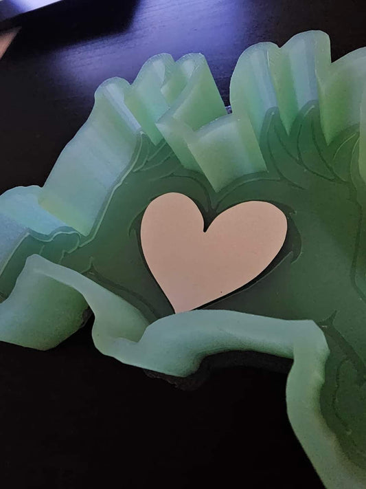 Christmas Green Guy Heart Hands