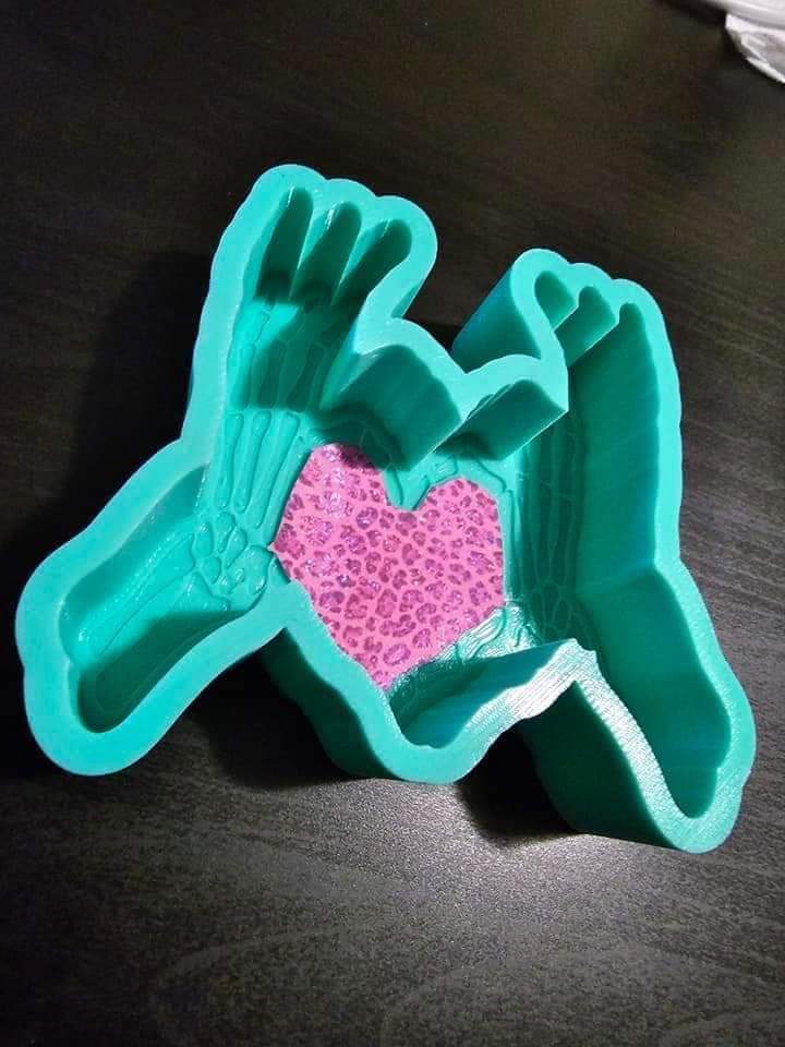 Heart Skele Hand