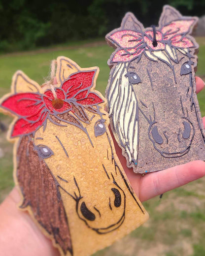 Horse W/ Bow Freshie Silicone Mold