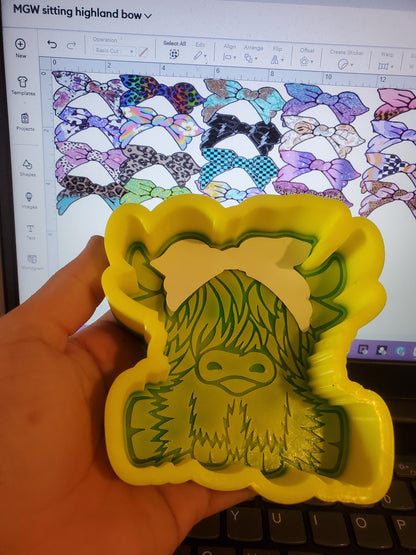 Cow / Highland Cow With Bow