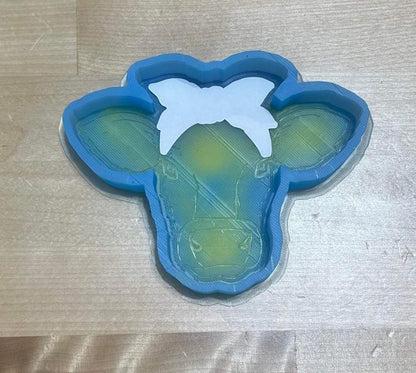 Cow / Highland Cow With Bow
